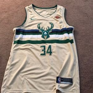 Giannis Antetokoumpo Jersey